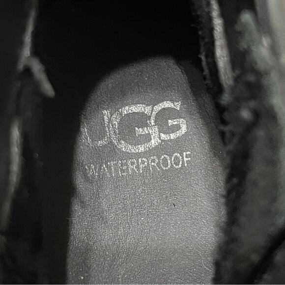 UGG Aureo II Suede Leather Ankle Boot Waterproof Zip Side Black Size 7 - Picture 5 of 6